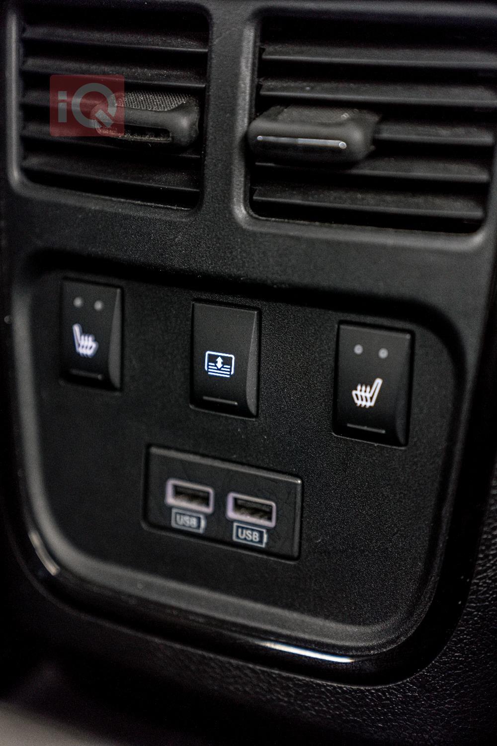 کرایسلەر 300